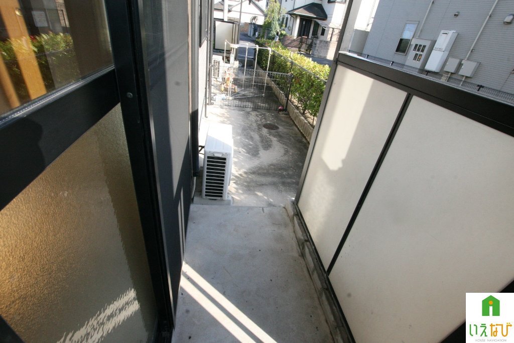 拡大写真：高松市国分寺町新居 1階101のベランダ