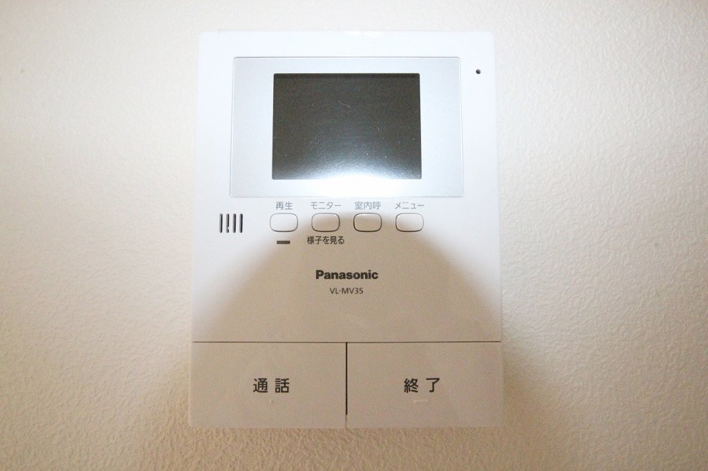 拡大写真:さぬき市長尾東 1階102のカメラ付インターホン