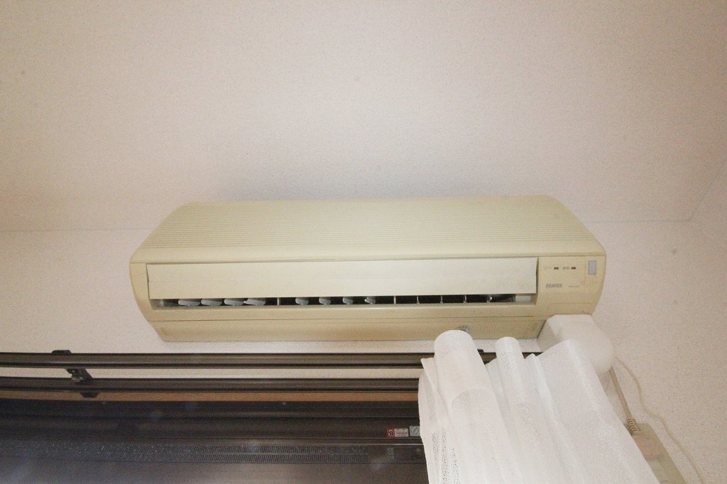 拡大写真:高松市松縄町 3階303のエアコン