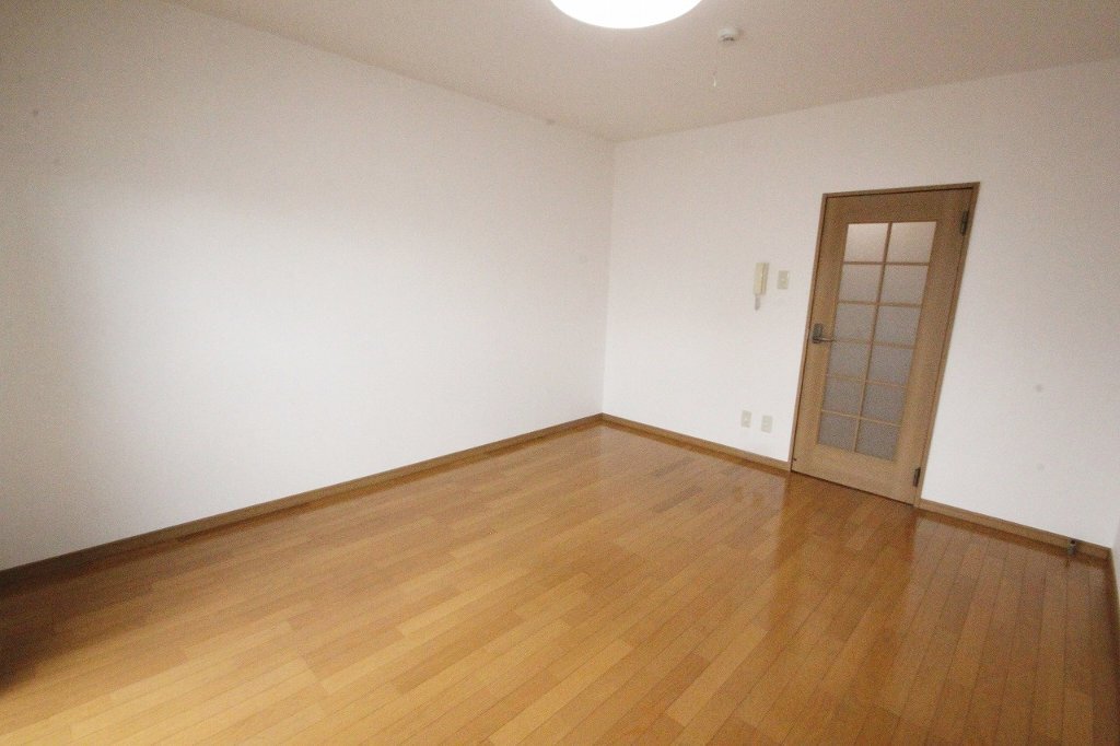 拡大写真:高松市松縄町 3階303の寝室
