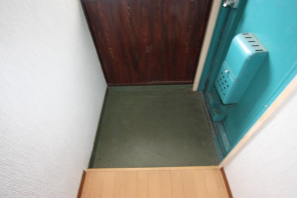 拡大写真:一里山マンション 2階203の玄関