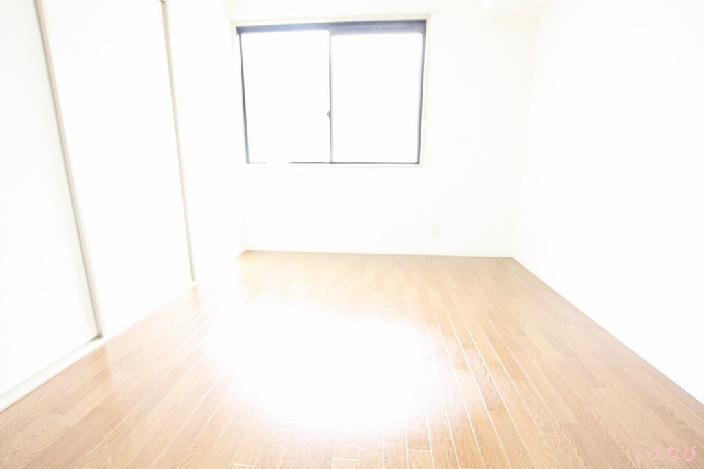 拡大写真:高松市松縄町 1階101の寝室