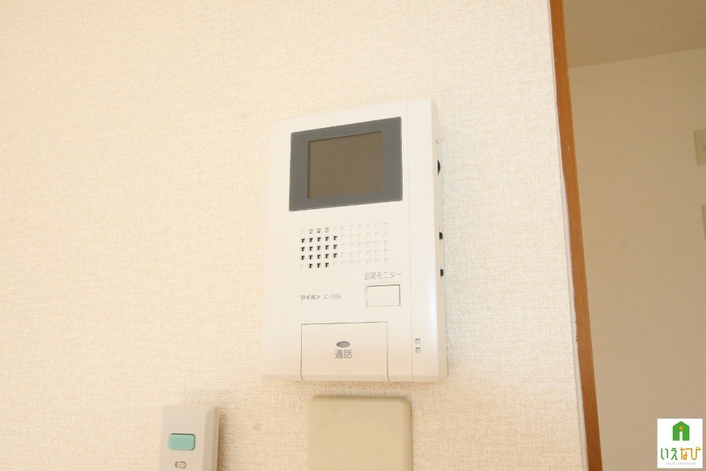 拡大写真：高松市松縄町 2階202のカメラ付インターホン