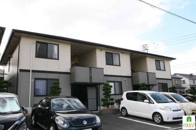拡大写真：高松市松縄町 1階101の外観写真（昼）