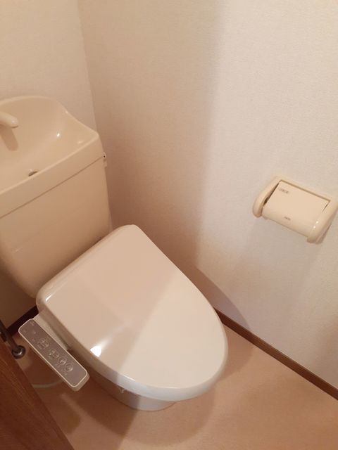 拡大写真：シルエーラ 2階202のトイレ