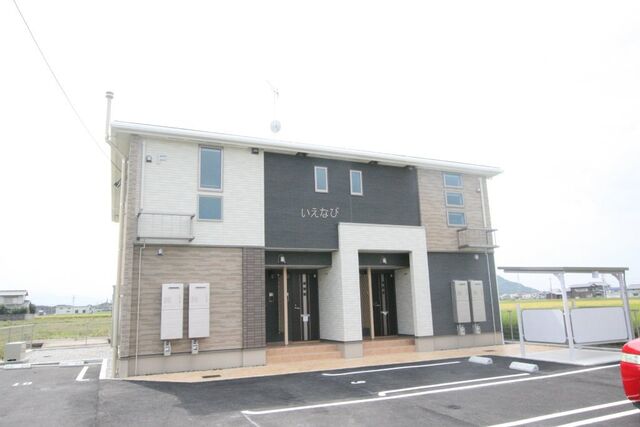 拡大写真：高松市下田井町 2階201の外観写真（昼）