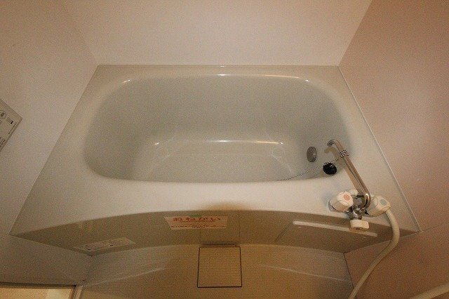 拡大写真:高松市元山町 1階103のバス