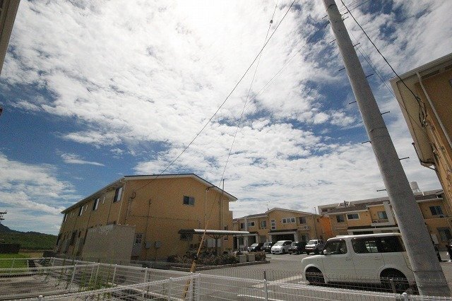 拡大写真:高松市元山町 1階103の眺望