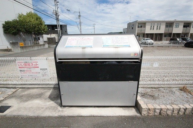 拡大写真:高松市元山町 1階103の共有部分
