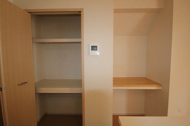 拡大写真:高松市元山町 1階103のクローゼット