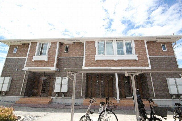 拡大写真:高松市元山町 1階103の外観写真(昼)