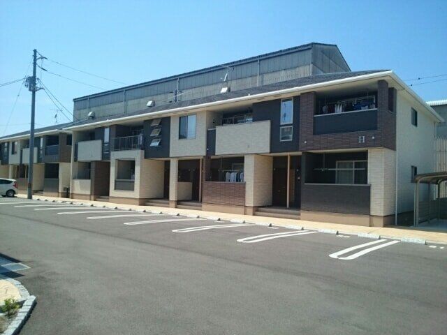 丸亀市土器町東1丁目の外観