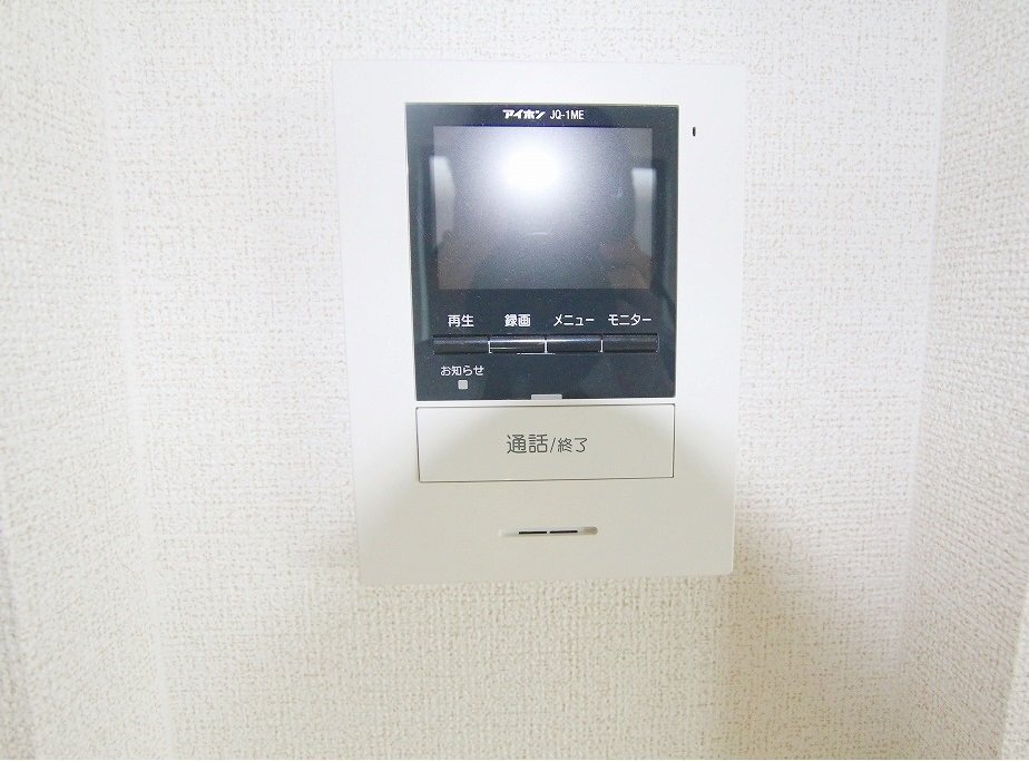 拡大写真:高松市春日町 2階203のカメラ付インターホン