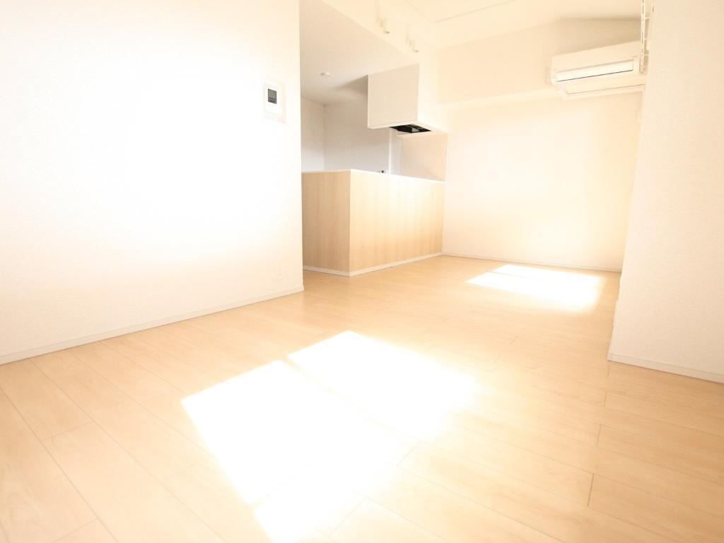 拡大写真：高松市林町 2階204のリビング