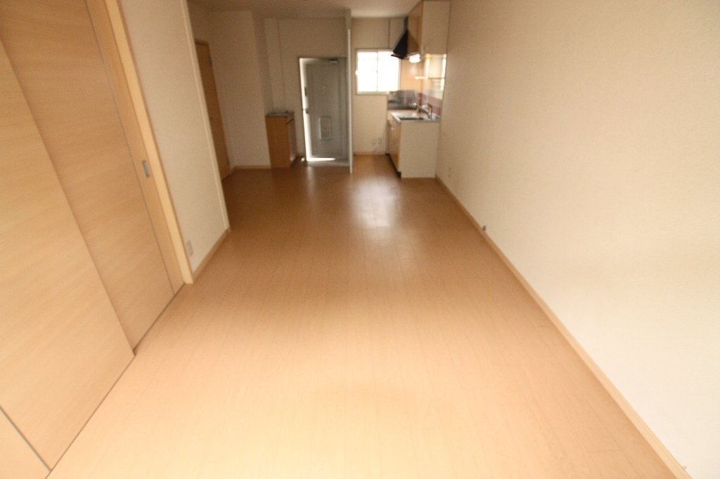拡大写真：高松市香西本町 2階201のリビング