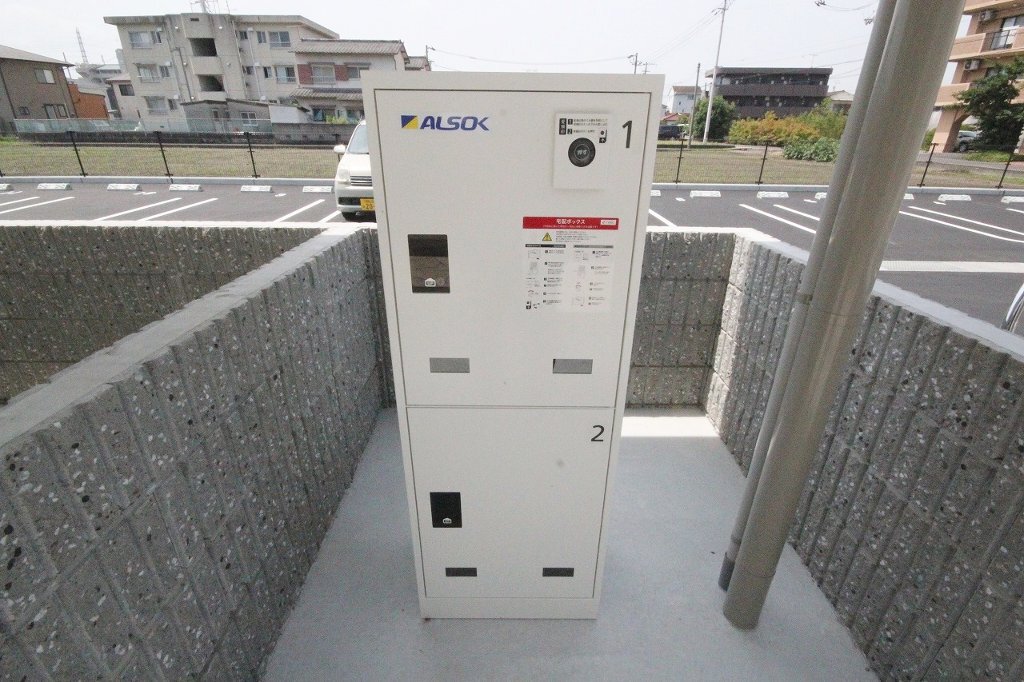 拡大写真:高松市上天神町 2階201の共有部分