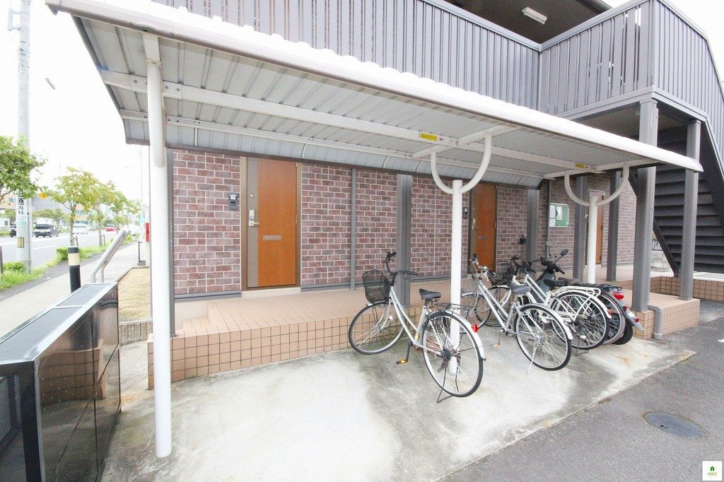 拡大写真:高松市伏石町 2階201の共有部分