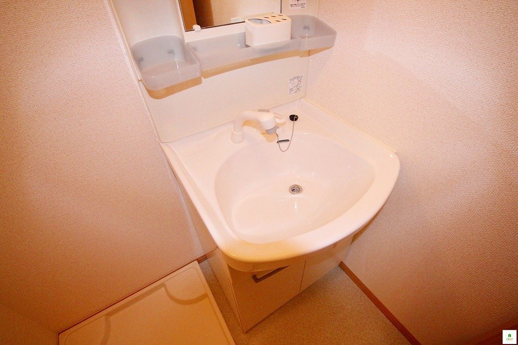 拡大写真:高松市伏石町 2階201の洗髪洗面化粧台