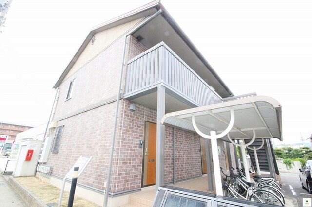 拡大写真:高松市伏石町 2階201の外観写真(昼)