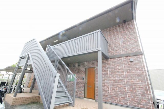 拡大写真:高松市伏石町 2階201の外観写真(昼)