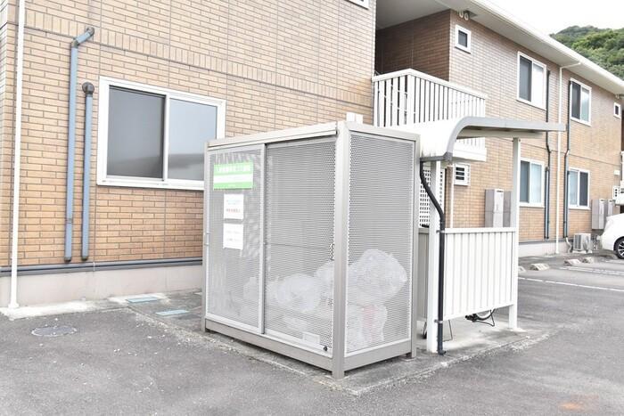 拡大写真:善通寺市大麻町 2階205の共有部分