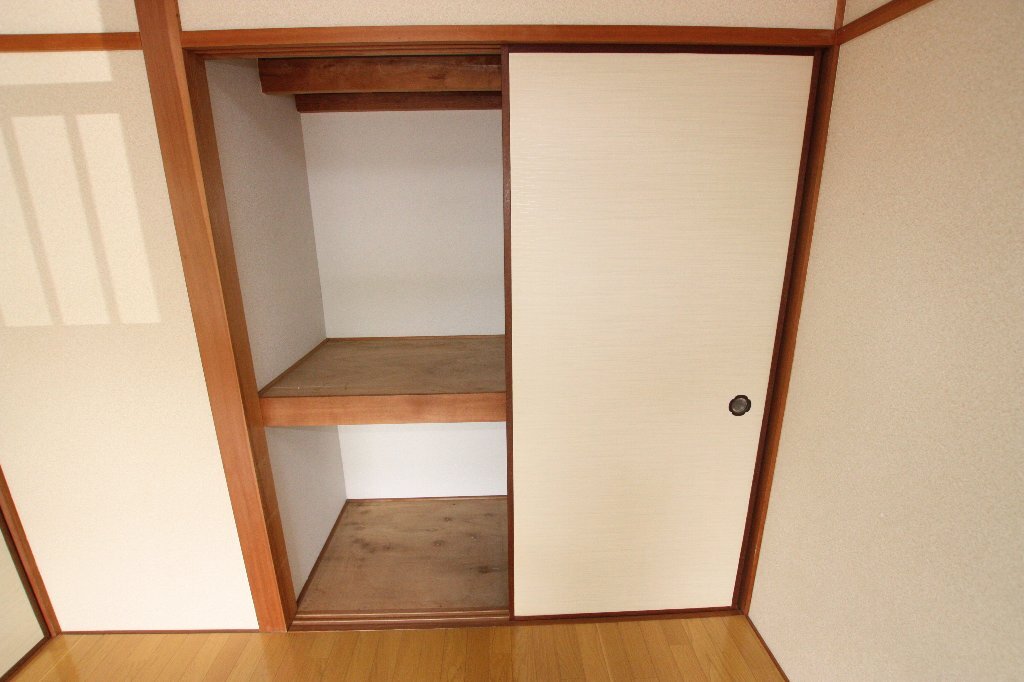拡大写真：高松市新北町 1階105の収納