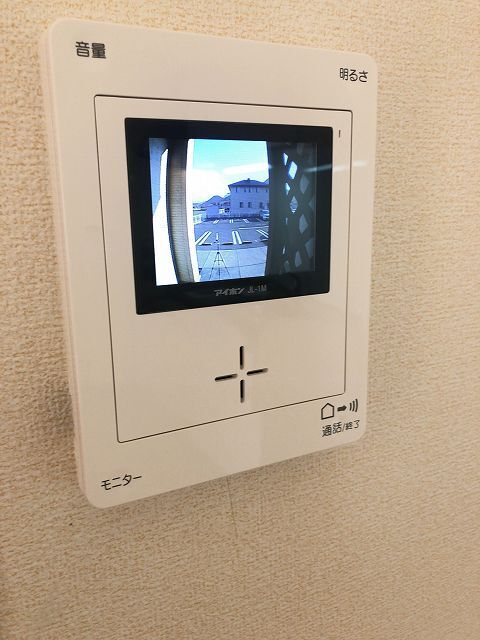 拡大写真:善通寺市弘田町 1階102のカメラ付インターホン