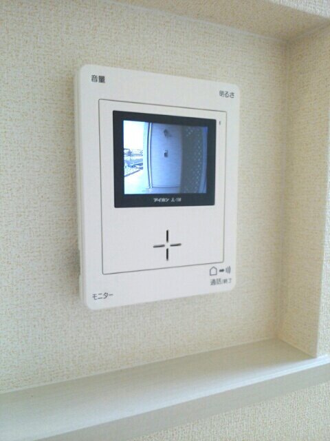 拡大写真:丸亀市今津町 2階201のカメラ付インターホン