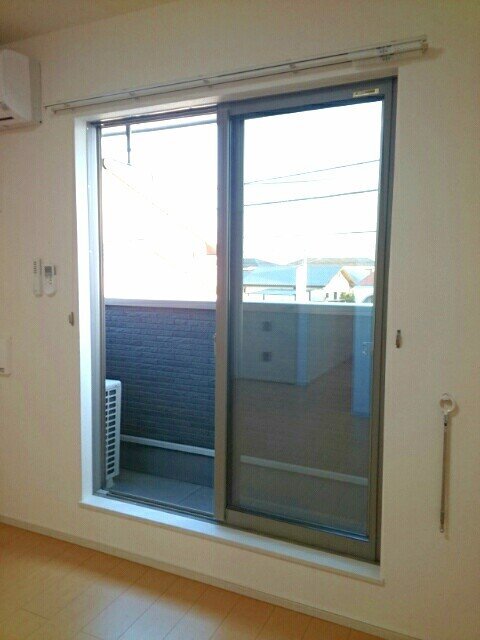 拡大写真:丸亀市今津町 2階201のベランダ