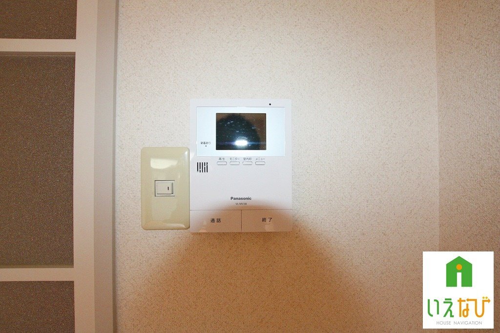 拡大写真:高松市太田上町 1階103のカメラ付インターホン
