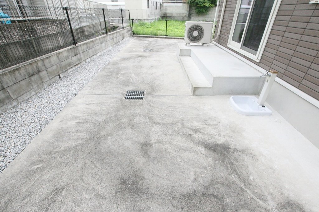 拡大写真:高松市太田上町 1階101のベランダ