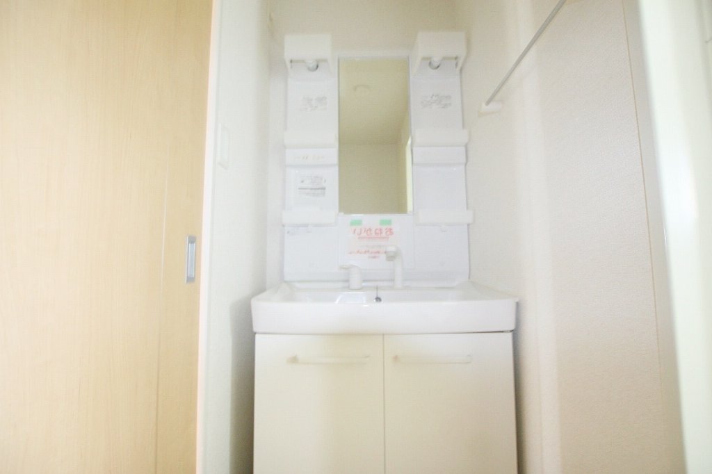 拡大写真:高松市太田上町 1階101の洗髪洗面化粧台