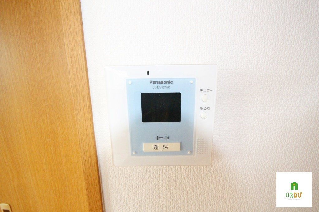 拡大写真:高松市多肥下町 2階201のカメラ付インターホン