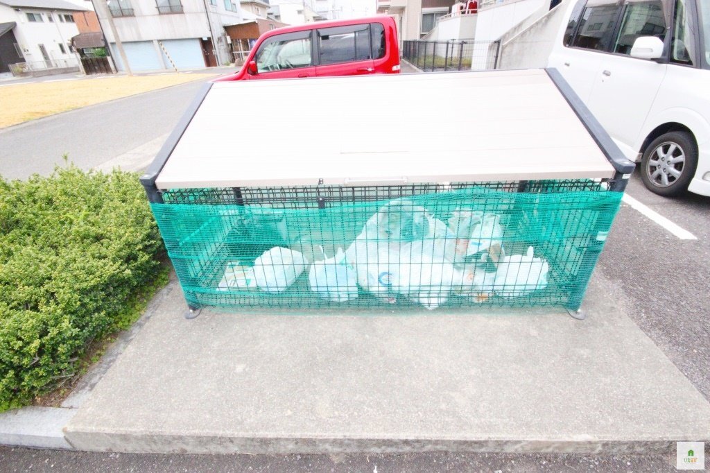 拡大写真:高松市多肥下町 2階201の共有部分