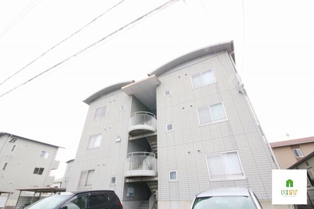 拡大写真:高松市多肥下町 2階201の外観写真(昼)