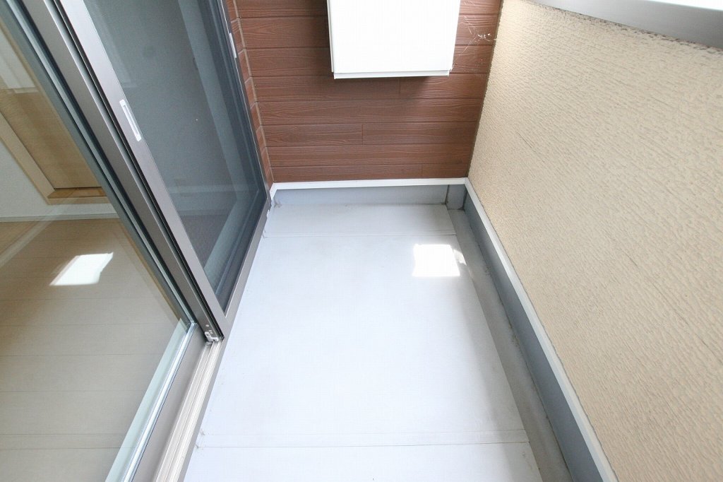 拡大写真:高松市上天神町 3階304のベランダ
