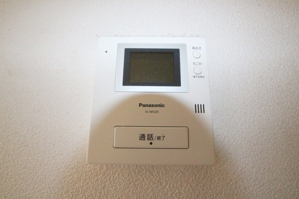 拡大写真:高松市円座町 1階102のカメラ付インターホン