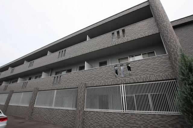 拡大写真：高松市太田下町 3階301の外観写真（昼）