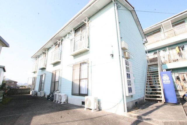 拡大写真：高松市一宮町 2階205の外観写真（昼）