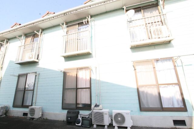 拡大写真：高松市一宮町 2階205の外観写真（昼）