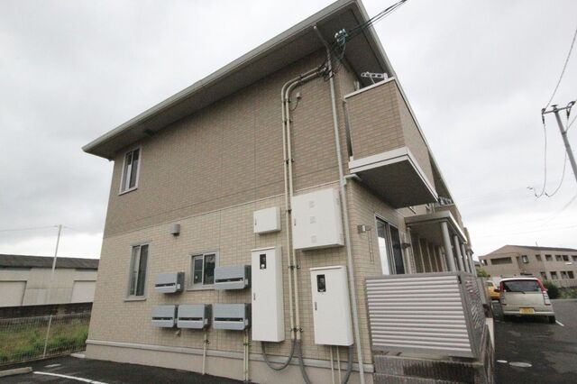 拡大写真:高松市林町 1階101の外観写真(昼)