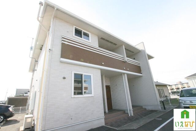 拡大写真：高松市元山町 2階201の外観写真（昼）