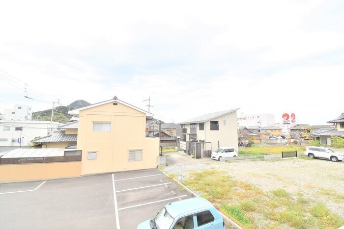 拡大写真:善通寺市善通寺町7丁目 2階201の眺望
