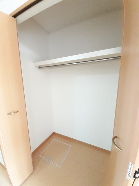拡大写真:善通寺市上吉田町 1階103のクローゼット
