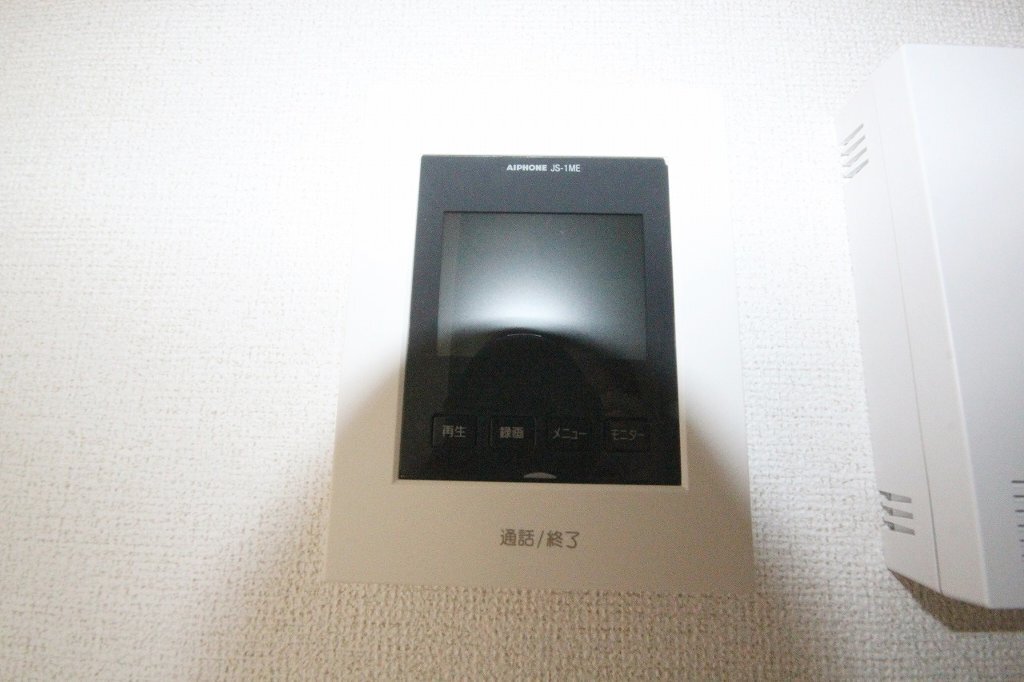 拡大写真:ベルシオン東山崎町B 1階101のカメラ付インターホン