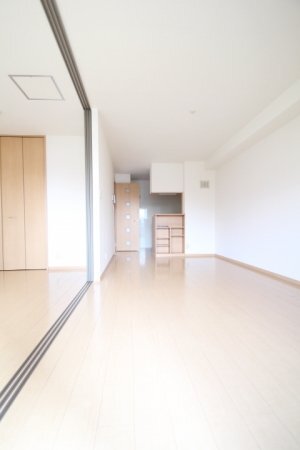 拡大写真:綾歌郡宇多津町浜七番丁 2階202のリビング