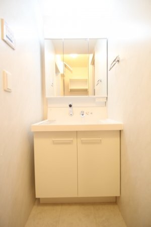 拡大写真:丸亀市塩屋町1丁目 1階106の洗髪洗面化粧台