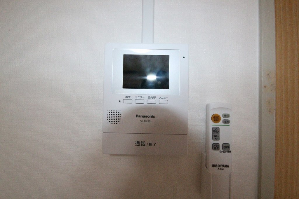 拡大写真:高松市郷東町 4階403のカメラ付インターホン