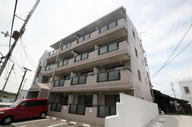 拡大写真:高松市郷東町 4階403の外観写真(昼)