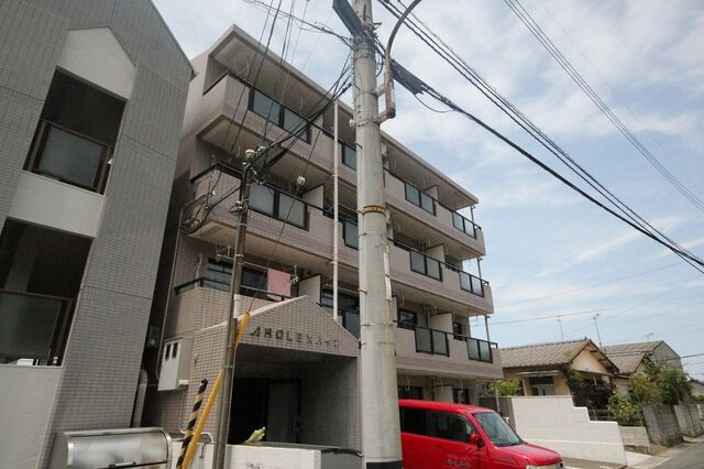 拡大写真:高松市郷東町 4階403の外観写真(昼)